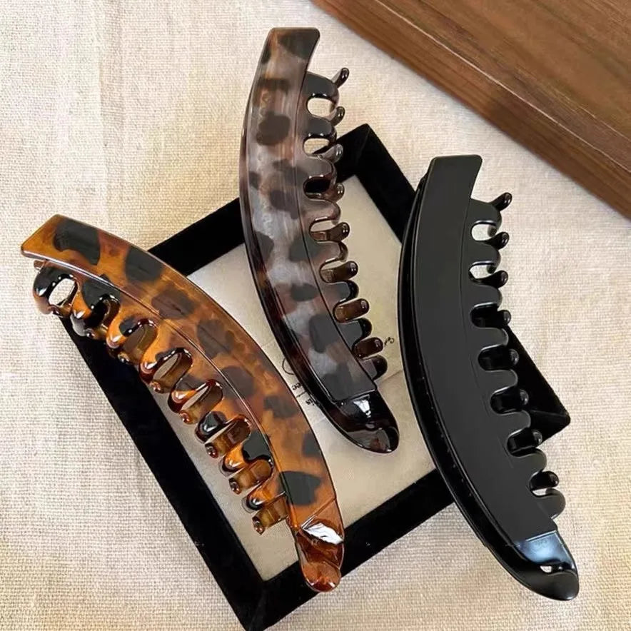Large high tail clip with natural fluffiness and increased hair volume. Banana clip with toothed anti slip vertical clip at the